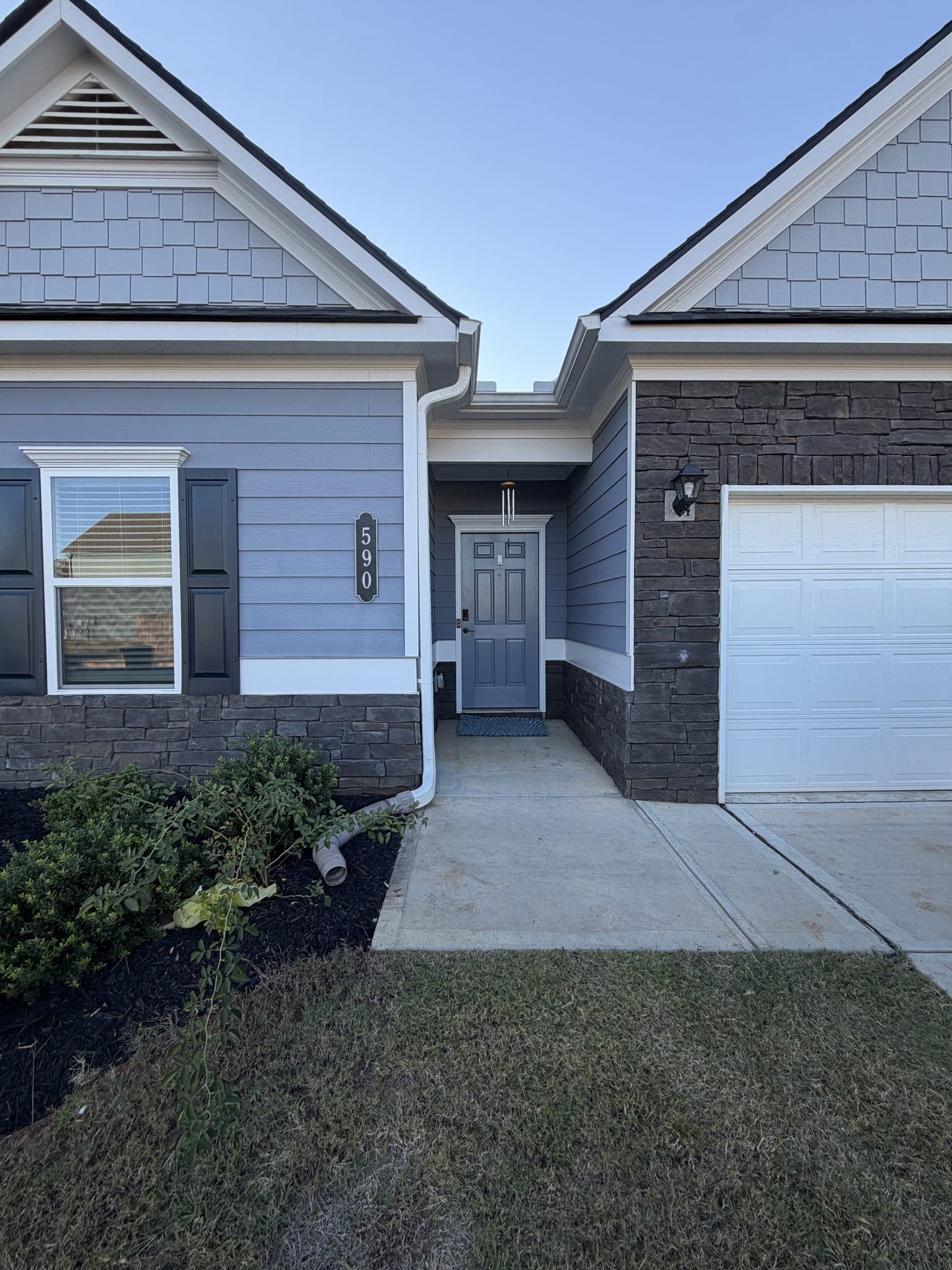 590 Summerfield Lane NW — photo 1